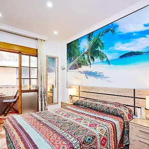 https://holidaysbeachtorrox-4.1costadelsol.com